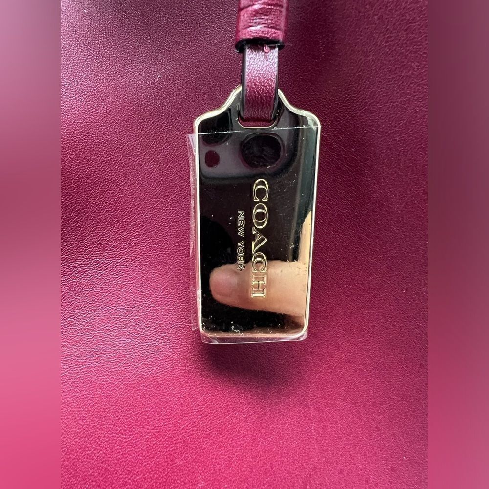 🔥🎁NWT! Coach NOMAD Burnished Leather Hobo Handbag Black Cherry Msrp:$495.00 - Picture 6 of 13